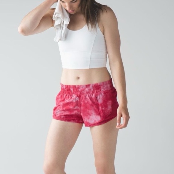 lululemon athletica Pants - Lululemon Beat The Heat Shorts Tidal Trip Boom Juice Pink Size 10 | 2016 Retired
